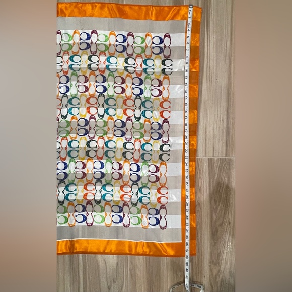 Coach Logo C Scarf 38 X 37 1/2 - Picture 2 of 6